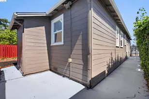 1137 Seminary Ave, Oakland, CA 94621 - Photo 13