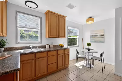 1137 Seminary Ave, Oakland, CA 94621 - Photo 27
