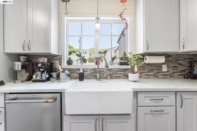 381 Lexington Ave, San Leandro, CA 94577 - Photo 25