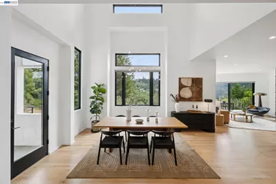 6874 Buckingham Boulevard, Berkeley, CA 94705 - Photo 17