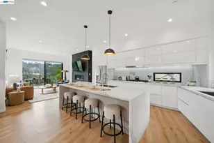 6874 Buckingham Blvd, Berkeley, CA 94705 - Photo 21