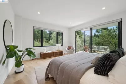 6874 Buckingham Boulevard, Berkeley, CA 94705 - Photo 33