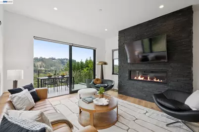 6874 Buckingham Boulevard, Berkeley, CA 94705 - Photo 25