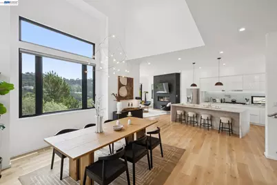 6874 Buckingham Boulevard, Berkeley, CA 94705 - Photo 19