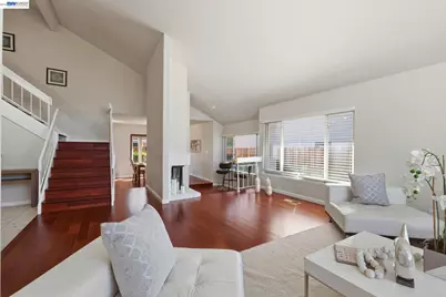 330 Tampa Ct, Foster City, CA 94404 - Photo 9