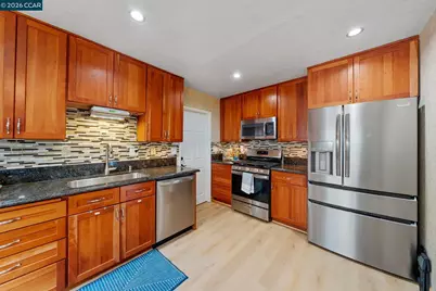 1948 Rainier Dr, Martinez, CA 94553 - Photo 17