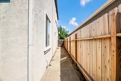 2060 Shady Forest Way, Stockton, CA 95205 - Photo 35