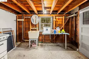 546 North St, Oakland, CA 94609 - Photo 29