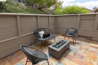 45 Schooner Hl, Oakland, CA 94618 - Photo 21