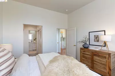 45 Schooner Hl, Oakland, CA 94618 - Photo 31