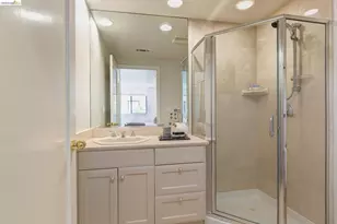 45 Schooner Hill, Oakland, CA 94618 - Photo 37