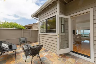 45 Schooner Hl, Oakland, CA 94618 - Photo 23