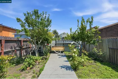 682 8th St, Richmond, CA 94801 - Photo 17