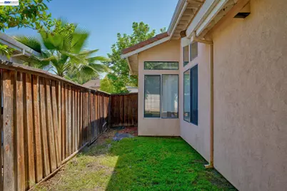 1930 Tahoe Cir, Tracy, CA 95376 - Photo 35
