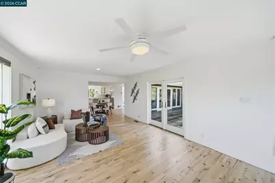 102 Hillcrest Dr, Orinda, CA 94563 - Photo 11