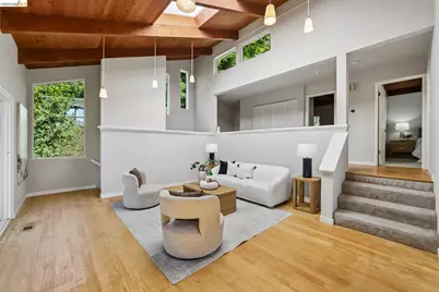 6643 Aitken Dr, Oakland, CA 94611 - Photo 3