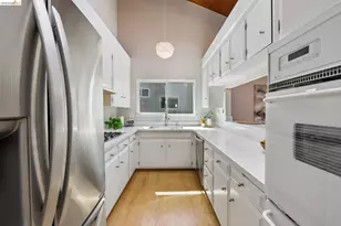 6643 Aitken Dr, Oakland, CA 94611 - Photo 9