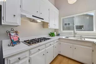 6643 Aitken Dr, Oakland, CA 94611 - Photo 1