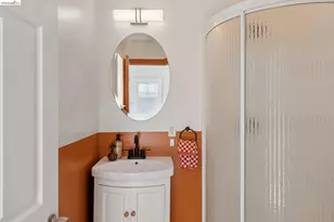 579 Kenmore Ave, Oakland, CA 94610 - Photo 27
