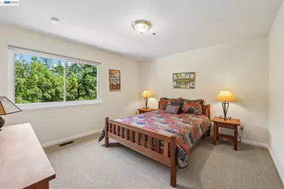 26 Oak Rd, Orinda, CA 94563 - Photo 23