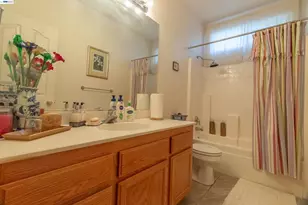 4227 Bayonne Ct, Stockton, CA 95206 - Photo 9