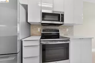 91 Schooner Ct, Richmond, CA 94804 - Photo 13