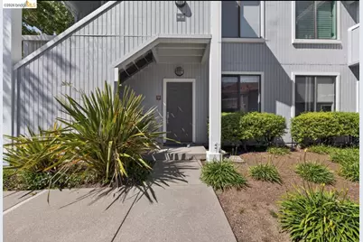 91 Schooner Ct, Richmond, CA 94804 - Photo 1