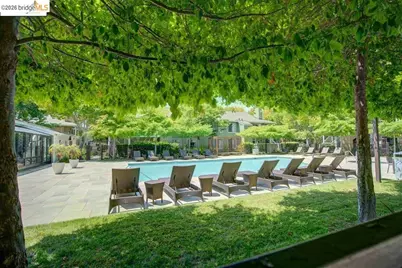 91 Schooner Ct, Richmond, CA 94804 - Photo 25
