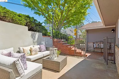 1901 Melvin Rd, Oakland, CA 94602 - Photo 5