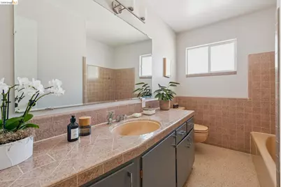 1901 Melvin Rd, Oakland, CA 94602 - Photo 33