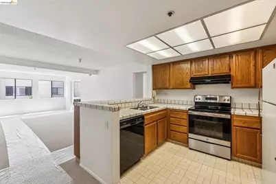 545 Pierce St #2307, Albany, CA 94706 - Photo 5