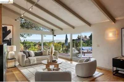 12131 Skyline Blvd, Oakland, CA 94619 - Photo 7