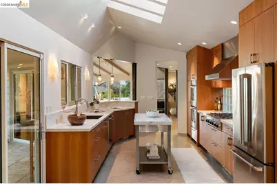 12131 Skyline Blvd, Oakland, CA 94619 - Photo 27