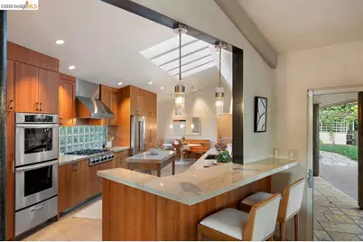 12131 Skyline Blvd, Oakland, CA 94619 - Photo 23