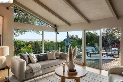12131 Skyline Blvd, Oakland, CA 94619 - Photo 9