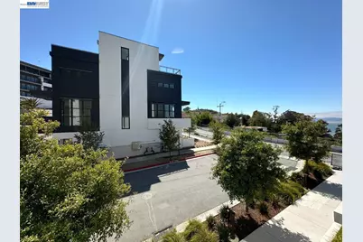 1 Bristol #302, San Francisco, CA 94130 - Photo 1