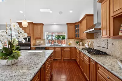 811 Seville Pl, Fremont, CA 94539 - Photo 9