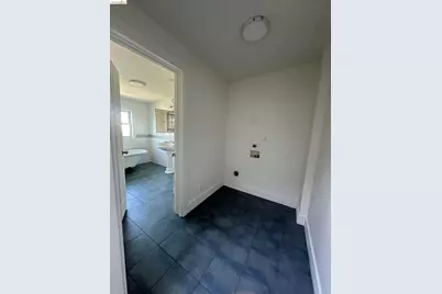 2423 Market St, Oakland, CA 94607 - Photo 9