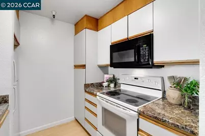 3183 Wayside Plz #307, Walnut Creek, CA 94597 - Photo 25