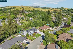 275 Deerfield Dr, Moraga, CA 94556 - Photo 61