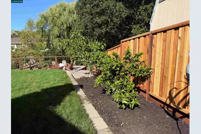 275 Deerfield Dr, Moraga, CA 94556 - Photo 13