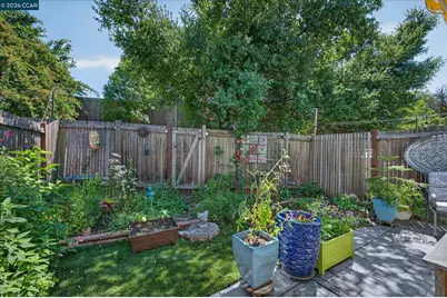 1892 London Dr, Benicia, CA 94510 - Photo 25