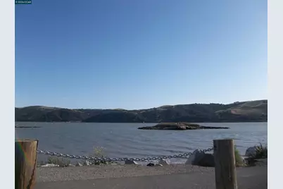 1892 London Dr, Benicia, CA 94510 - Photo 31