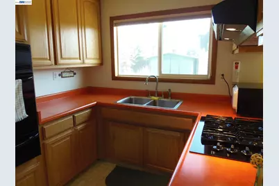 8155 Elgin Ln, Dublin, CA 94568 - Photo 7