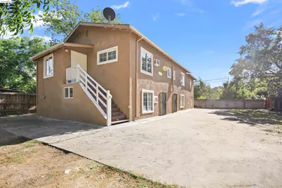 941 Burkett Ave, Stockton, CA 95205 - Photo 1