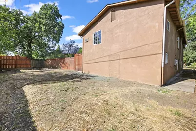 941 Burkett Ave, Stockton, CA 95205 - Photo 25