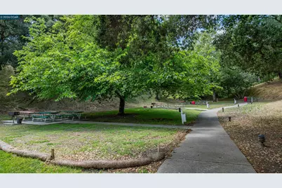 1224 Rockledge Ln #6, Walnut Creek, CA 94595 - Photo 23
