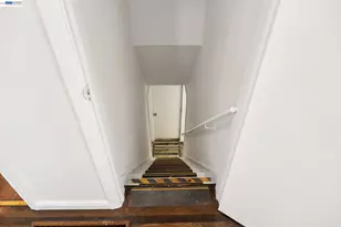3039 Kansas St, Oakland, CA 94602 - Photo 31