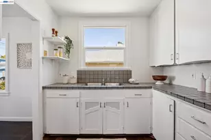 3039 Kansas St, Oakland, CA 94602 - Photo 17