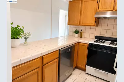 801 Franklin St #711, Oakland, CA 94607 - Photo 17